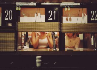 سعر الذهب اليوم عيار 21: أسرار تغيرات السوق وكيف تستفيد منها؟