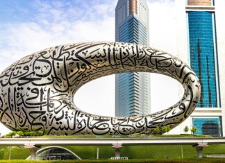 عصام صاصا: من هو ولماذا يثير كل هذا الجدل في الوسط العربي؟