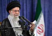 المرشد الأعلى في إيران يقول إن محادثات الولايات المتحدة وإيران غير محتملة للنجاح