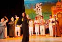 عروض مجانية: ونيسة على مسرح قصر ثقافة أسيوط