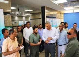 جولة مفاجئة لمحافظ أسوان في مستشفى النيل بإدفو: تقديم الخدمات في التركيز