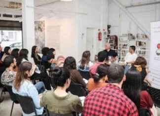 نوادي القراءة في تونس: كيفية تحقيق الاستدامة