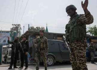 عودة قوات باكستان والهند إلى مواقعها المعتادة في كشمير