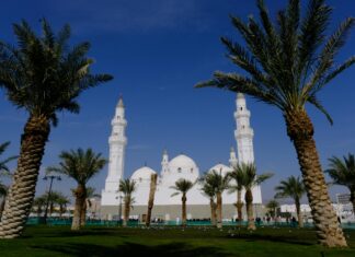 مسجد: اكتشف أسرار الجمال والروحانية في أماكن العبادة الإسلامية