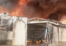 كيفية عزل التيار الكهربائي في حالة حريق داخل مصنع في 6 أكتوبر 6