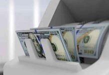 ارتفاع سعر الدولار في 7 بنوك بنهاية تعاملات الأربعاء 16-7-2025 7-16-7-2025