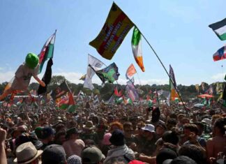 هجوم ضخم: براين إينو وموسيقيون بريطانيون وأيرلنديون يتحدون للتعبير عن رأيهم في حرب إسرائيل في غزة – مصر المستقلة