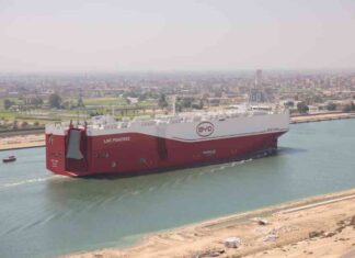 صور: أحد أكبر ناقلات السيارات في العالم تعبر قناة السويس – مصر المستقلة