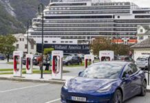 أكيورا توقف تي. أل. أكس – كومهو تخسر وبورشه تتألق