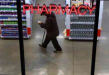 تأثير تهديد ترامب على مرضى الأدوية: ارتفاع الأسعار ونقص الإمدادات