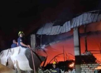 حريق كبير في مصنع أحذية بالخانكة واستخدام 15 سيارة إطفاء 15