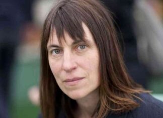 اعتقال الشاعرة أليس أوزوالد في تظاهرة سلمية لدعم فلسطين