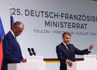 تحذير ماكرون: تلاعب بوتين بترامب إذا لم يعقد قمة مع زيلينسكي