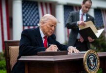 تفاصيل المفاوضات التجارية لإدارة ترامب رغم حكم قضائي على الرسوم