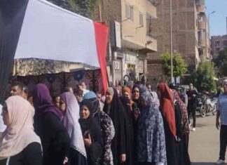 طوابير السيدات تتصدر المشهد الانتخابي أمام لجان الخصوص