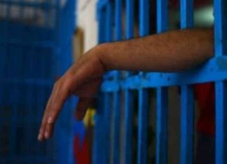 تحريات أمن الجيزة: كشف غموض العثور على طفل حديث الولادة أمام مسجد في أطفيح