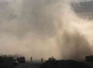 عوائل الرهائن تطالب بإضراب وطني بينما تستعد إسرائيل لتصعيد الحرب