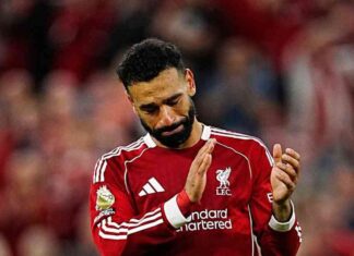 فيديو: محمد صلاح يبكي بعد هتاف جماهير ليفربول باسم خوتا