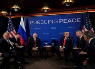 رسالة من ميلانيا تثير الجدل خلال قمة ألاسكا