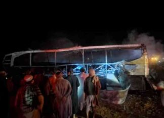 حادث تصادم حافلة تقل أفغانيين مرحلين من إيران يؤدي إلى مقتل عشرات الأشخاص – مصر المستقلة