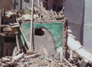 مدير أمن سوهاج ينتقل لموقع انهيار منزل بطهطا سوهاج