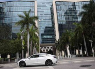 ماسك يرفع حصته في تسلا إلى 2.5 مليون سهم بقيمة تجاوزت المليار دولار 25