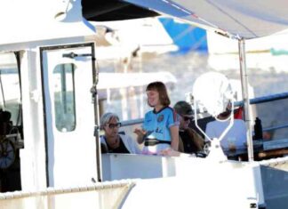 قصة إنسانية: قميص ناد إيرلندي يفك الحصار على غزة