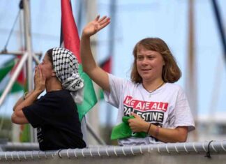 مهمة قافلة المساعدات في غزة تقول إن القارب تعرض لضربة من طائرة بدون طيار في ميناء تونس – مصر المستقلة