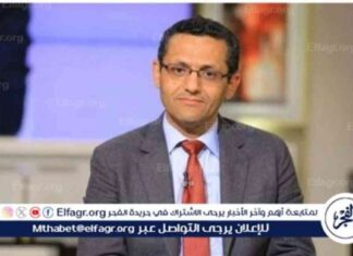 نقيب الصحفيين يناشد الرئيس بالعفو عن زميلين ويطالب بإخلاء سبيل المحبوسين