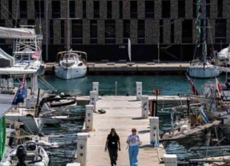 مقابلة مع ناشطين إيطاليين حول أسطول الصمود: تفاصيل وأهداف