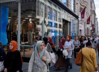 تأثير الأزمات الاقتصادية على سوق العقارات في بريطانيا