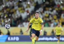 نصيحة حارس لرونالدو في ليلة فوزه بجائزة الهداف