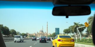 القيادة في مدينة القاهرة: نصائح و نصائح الأمن Driving in Cairo: Tips and Safety Advice