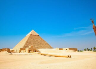 اكتشاف جمال مصر: من piramids إلى الشواطئ الرملية Discovering the Beauty of Egypt: From Pyramids to Sandy Beaches